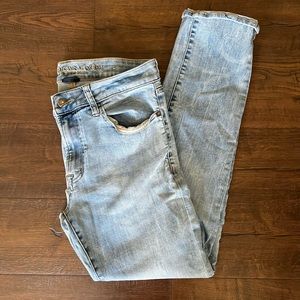 Men’s AEO Slim Straight Jeans